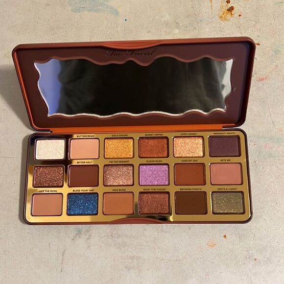 Too Faced Better Than Chocolate Palette - Picture 1 of 7